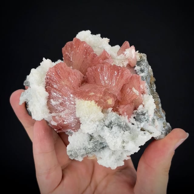 Heulandite on Chalcedony