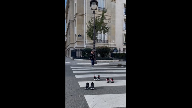 CLEMENT POUR KIDS AROUND