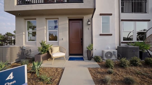 Townes-at-Broadway_Plan-4.mov