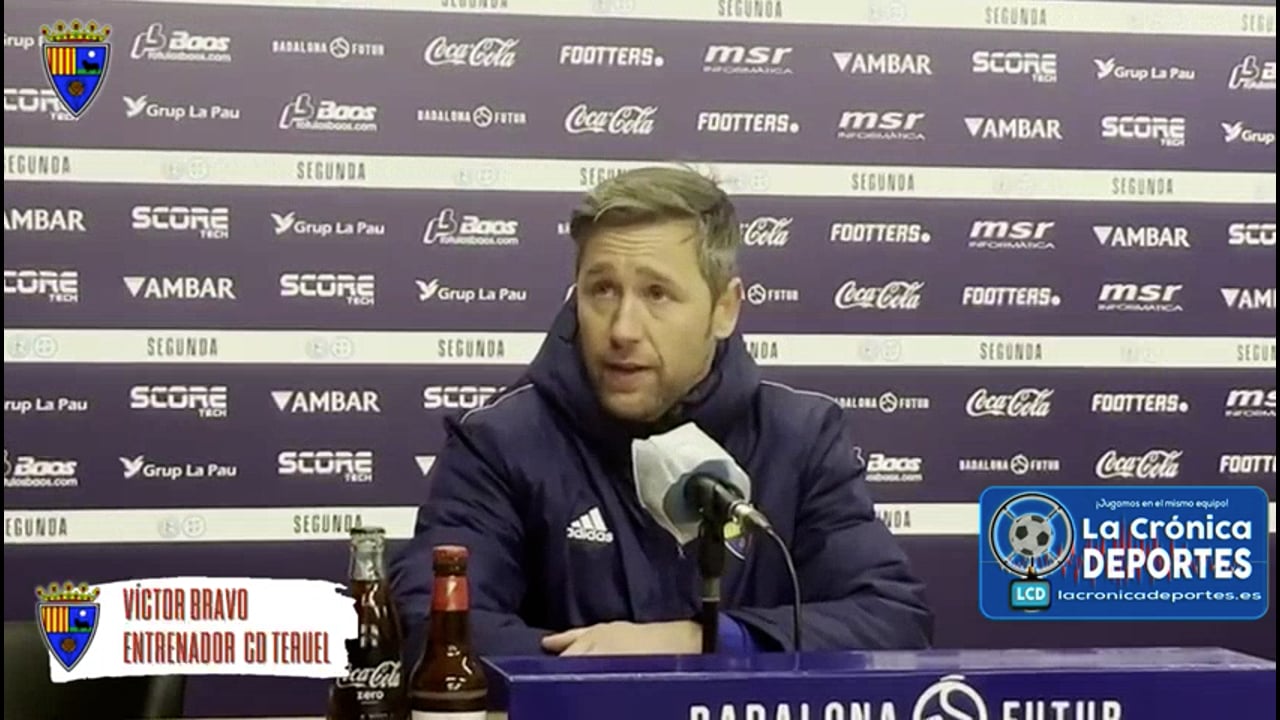 VÍCTOR BRAVO (Entrenador Teruel) CF Badalona 2-1 CD Teruel / J 17 / 2ª RFEF - Grupo 3 / Fuente YouTube CD Teruel