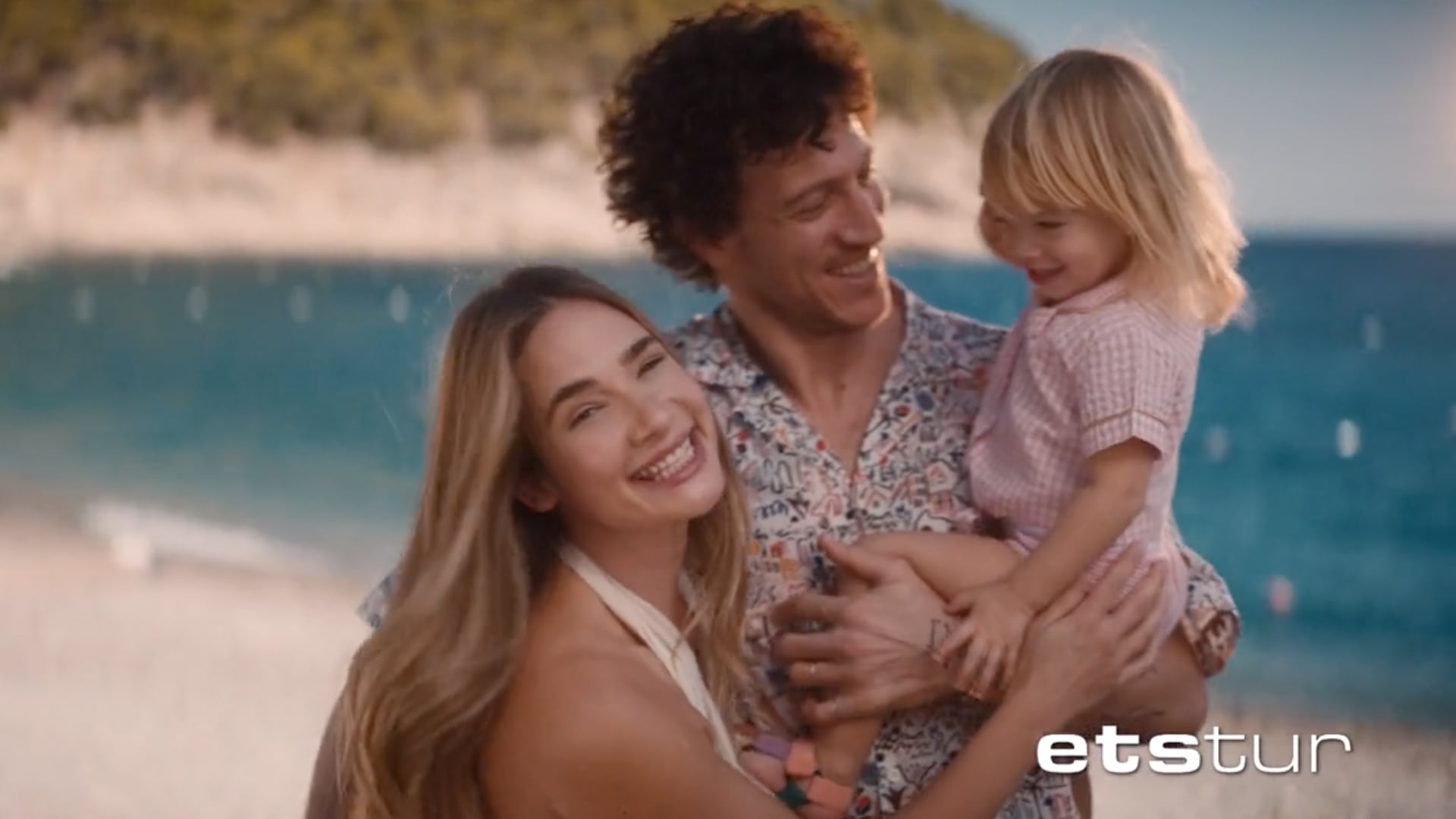 Ozan Yalabik-ETS Image film "we're a happy family".mp4