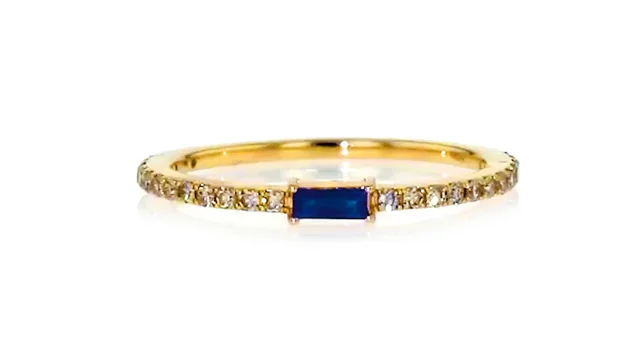 10 Carat Sapphire and .19 ct. t.w. Diamond Ring in 14kt Yellow Gold