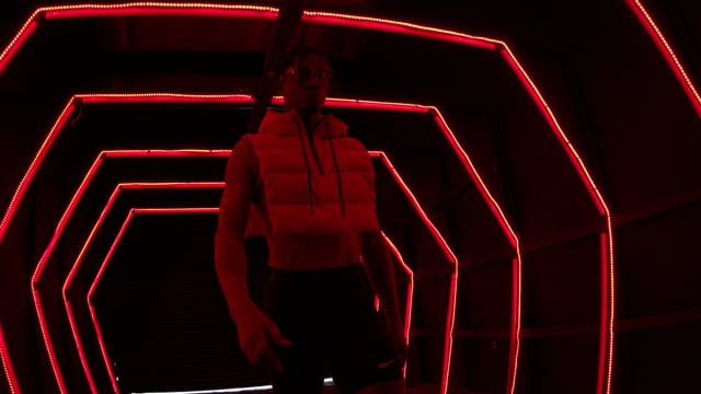 Video Gallery - Car photo studio with large black cyc wall, rain feature and LED tunnel