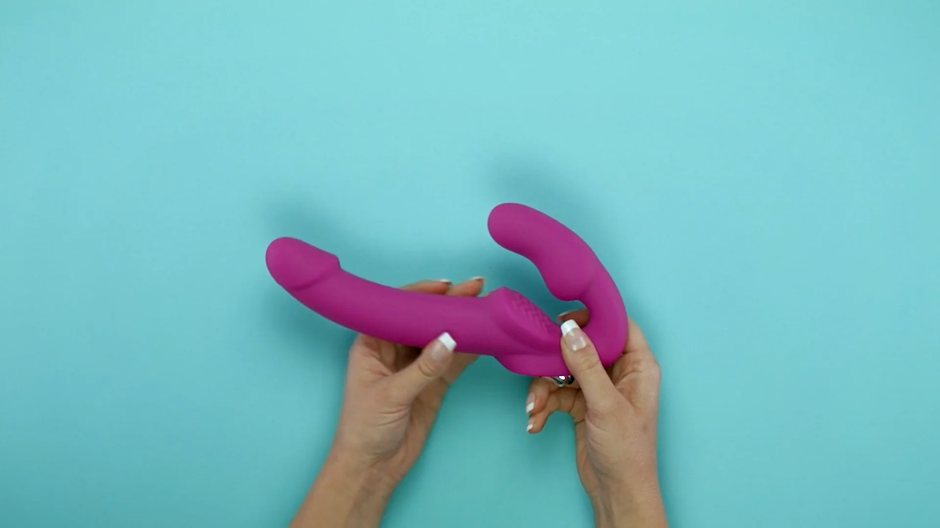 Strap U Vibrating Strapless Strap On
