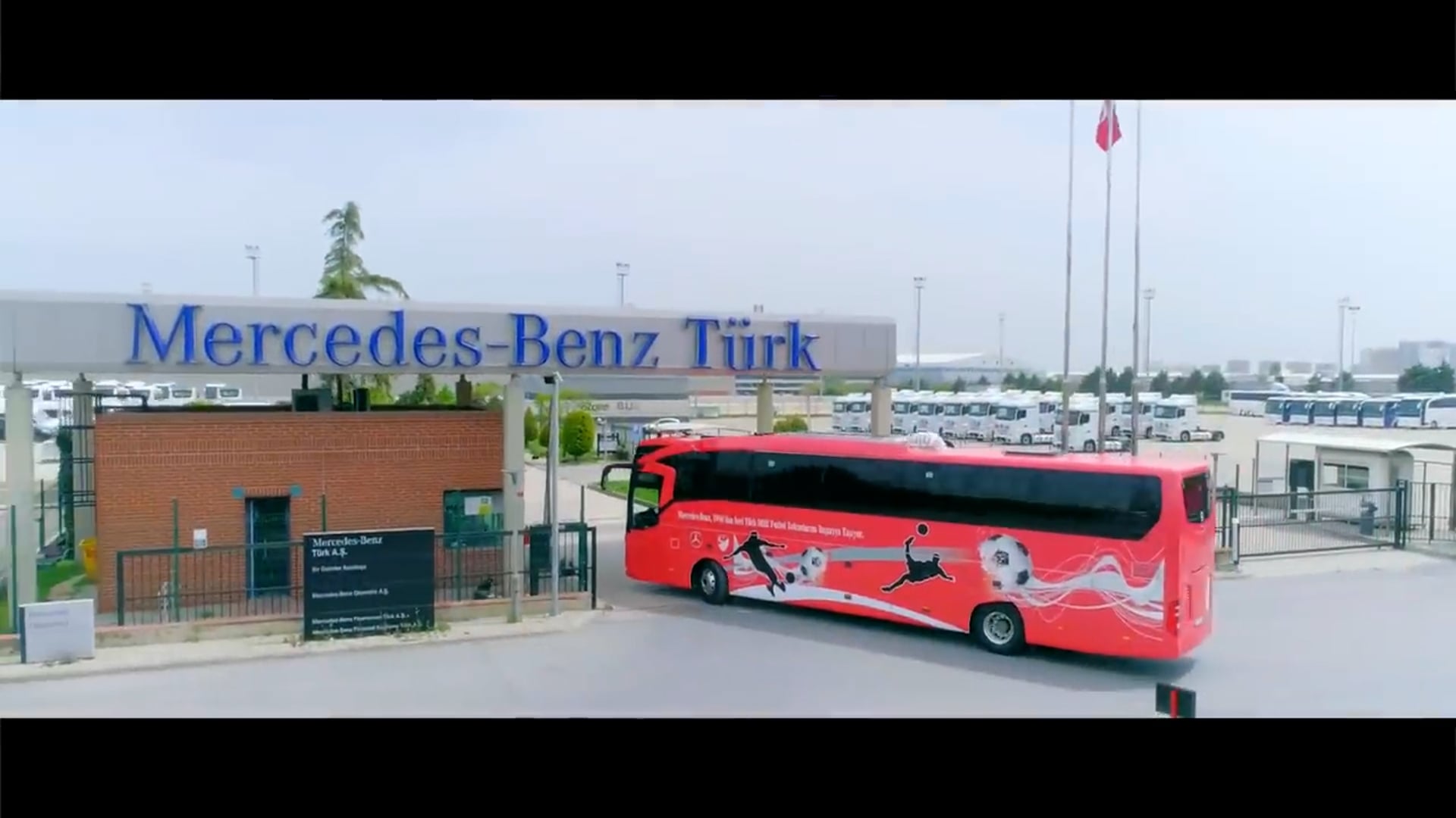Mercedes-Benz Milli Takım Marşı  Ege Günay - Yazdı Gönül