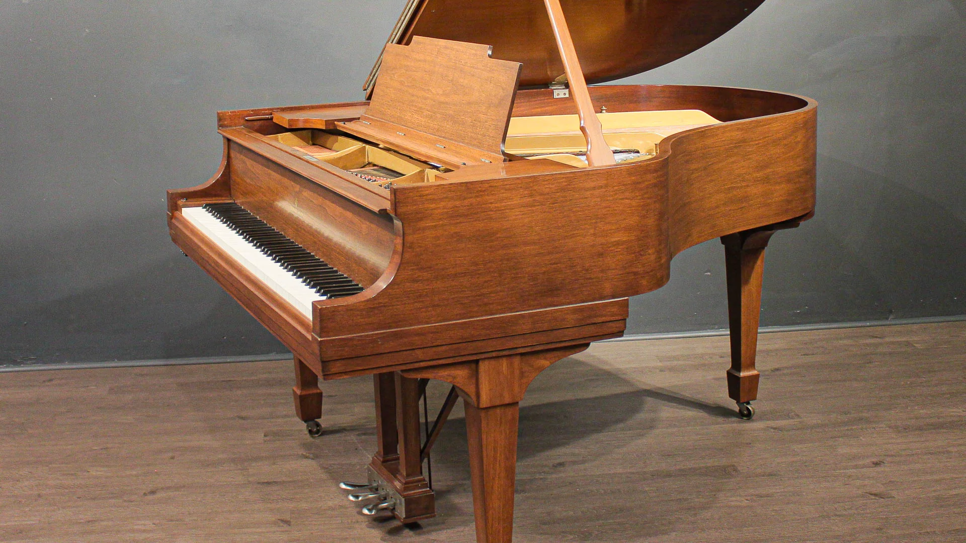 Steinway Model M 5 7