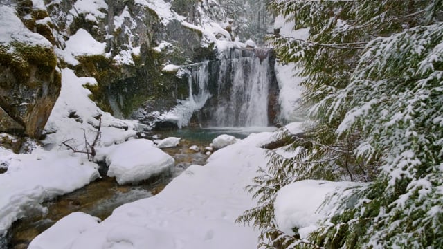 4K Canadian Waterfalls in Winter. Gardner Creek Falls, Nakusp, BC