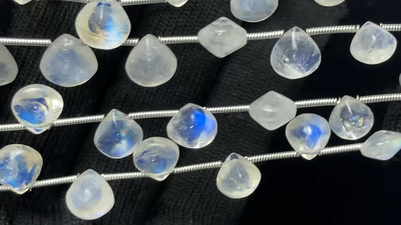 レインボームーンストーン・ブルームーンストーン（産地・インド） 4面