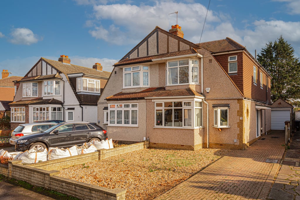 Clandon Close, Stoneleigh The Personal Agent on Vimeo