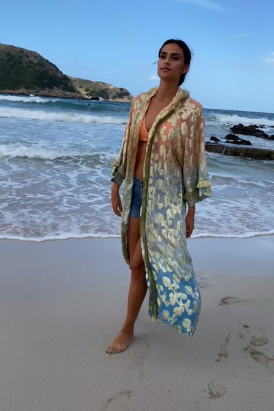 Video: Long Kimono Shabby