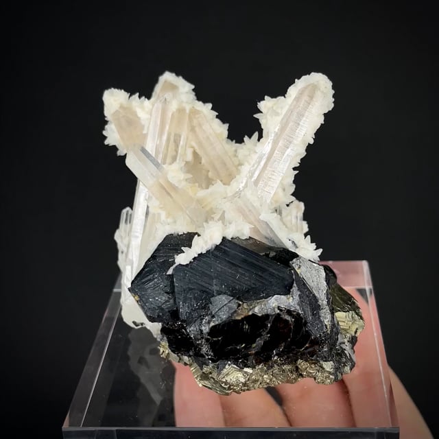 Quartz and Calcite on Sphalerite ex Hefendehl