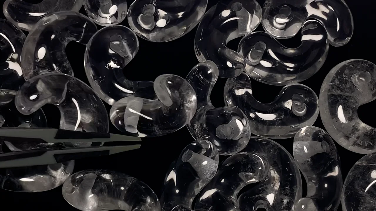 クリスタル 勾玉 30×20mm 2個｜天然石ビーズの卸問屋・通販ケンケン