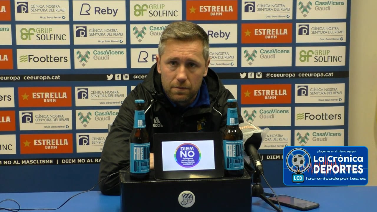 VÍCTOR BRAVO (Entrenador Teruel) CE Europa 0-2 CD Teruel / J 18 / 2ª RFEF - Grupo 3 / Fuente YouTube CD Teruel