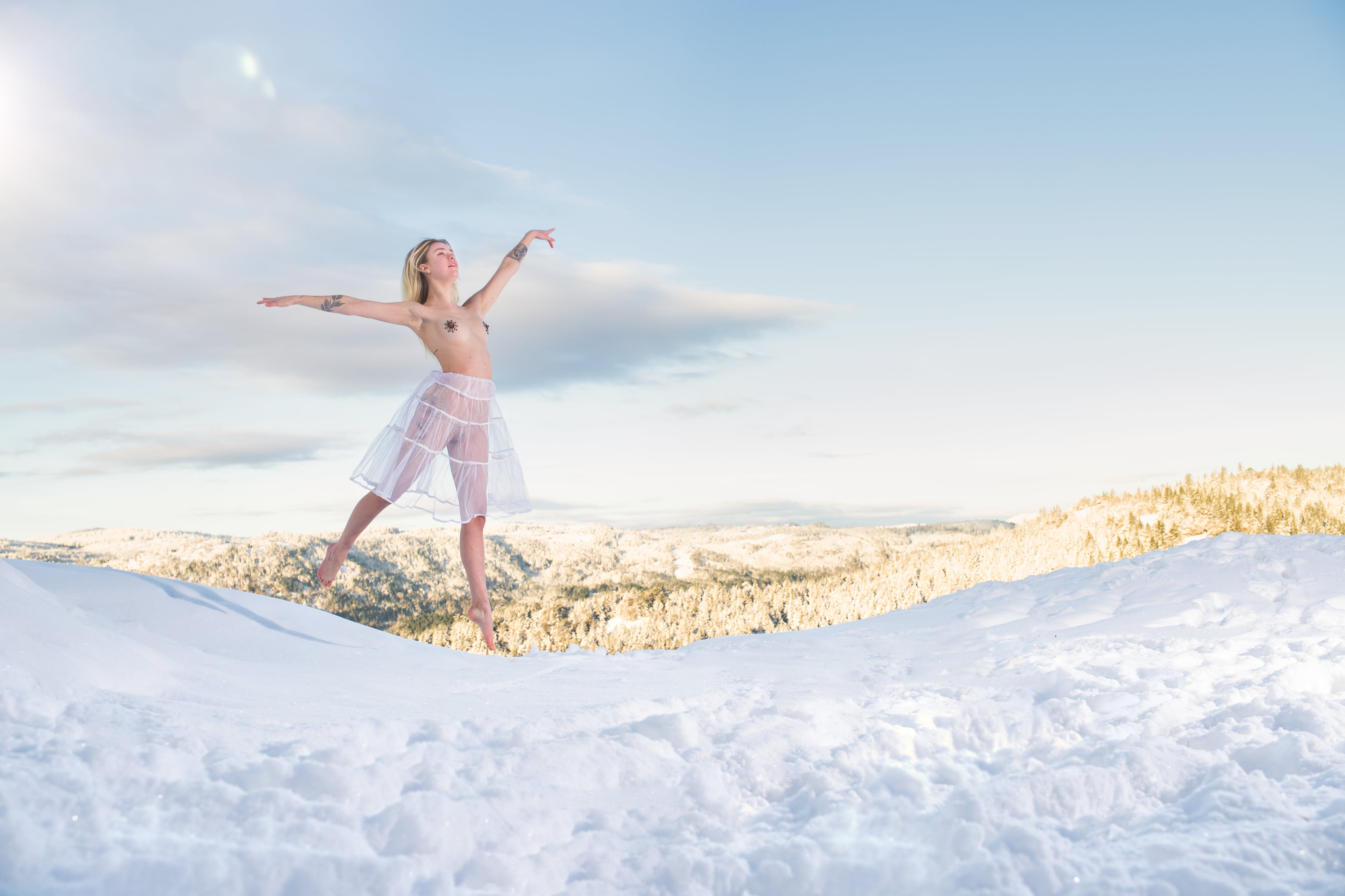 Nude art and boudoir session into the snow. Nude art. Boudoir and Nude-art  by SV Photograph