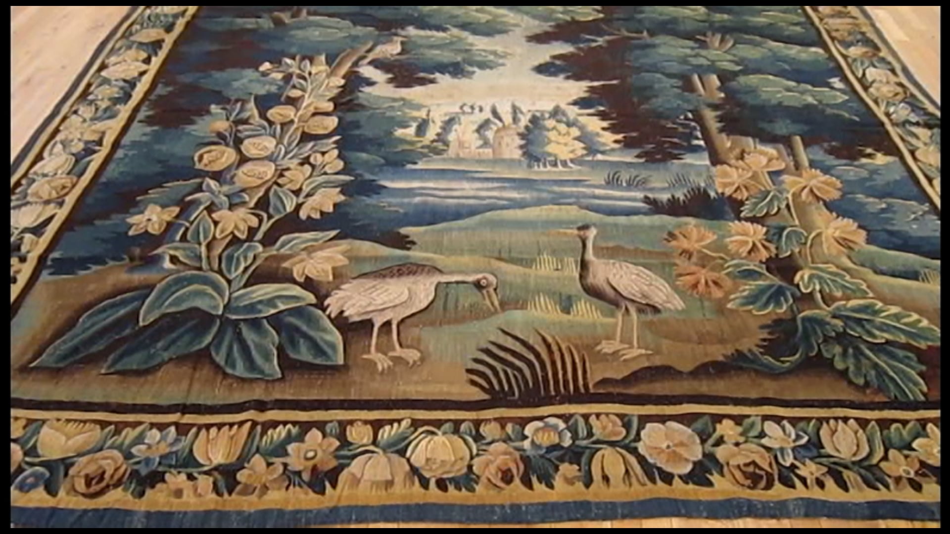 Ancienne tapisserie murale verdure du XVIIe siècle, papier
