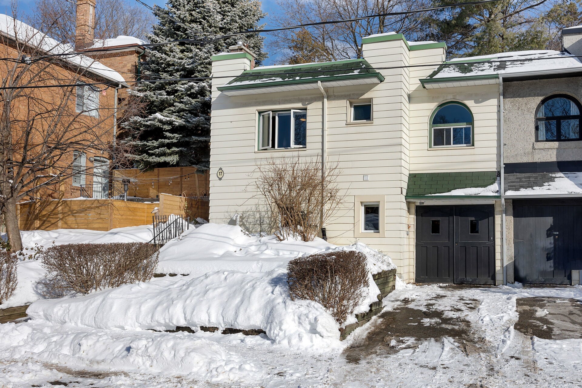 17 Rosewell Avenue, Toronto, ON on Vimeo