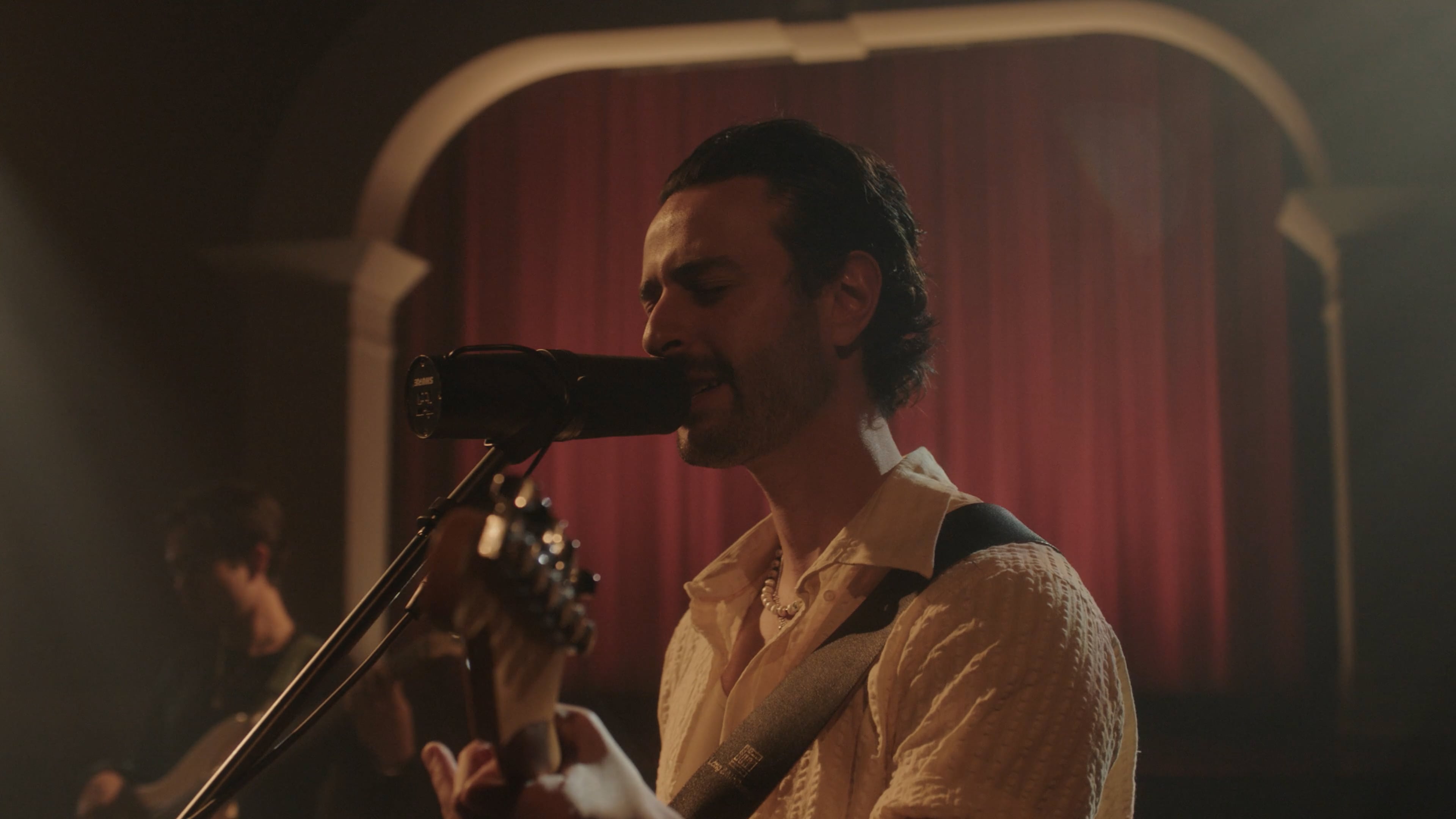 Jesse Gold - One In A Million (Live)