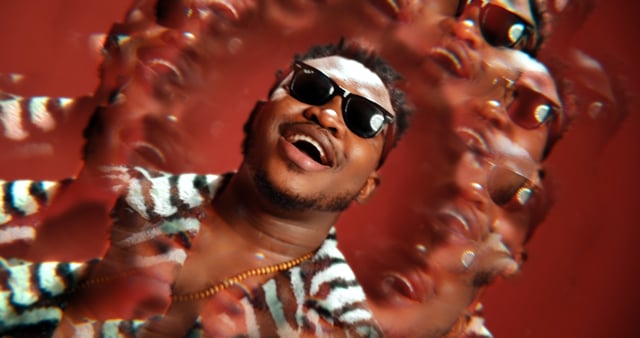 Open n Close Lyrics Video By Diamond