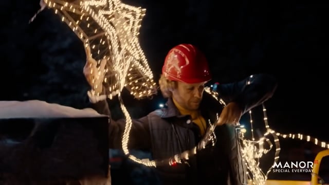 MANOR Weihnachtsspot 2021 - Das perfekte Geschenk1ŸŽ„