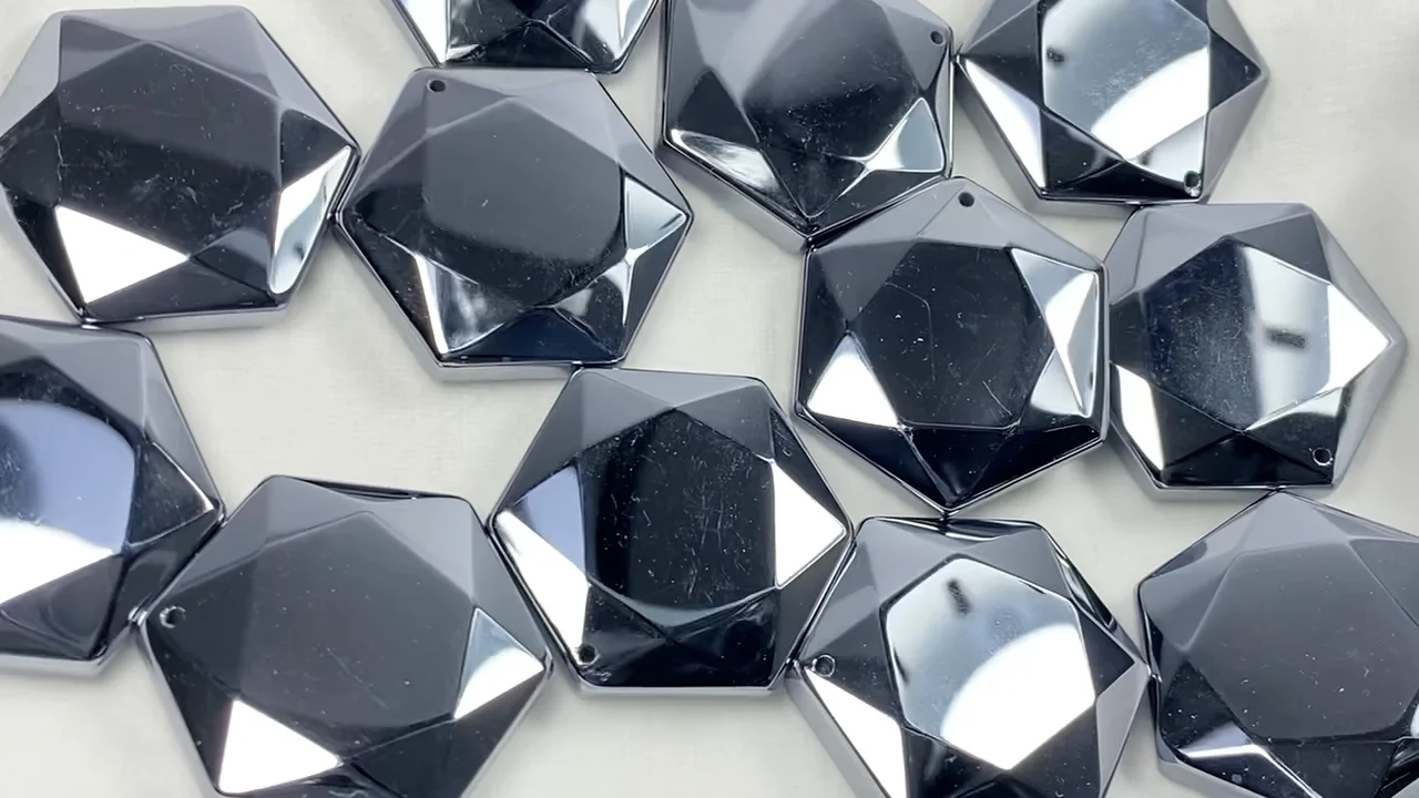 高純度テラヘルツ鉱石 穴あき六芒星カット30×26mm 1個 - 天然石ビーズ