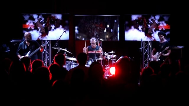 #recaptureHelga: "Bloodshot Live“