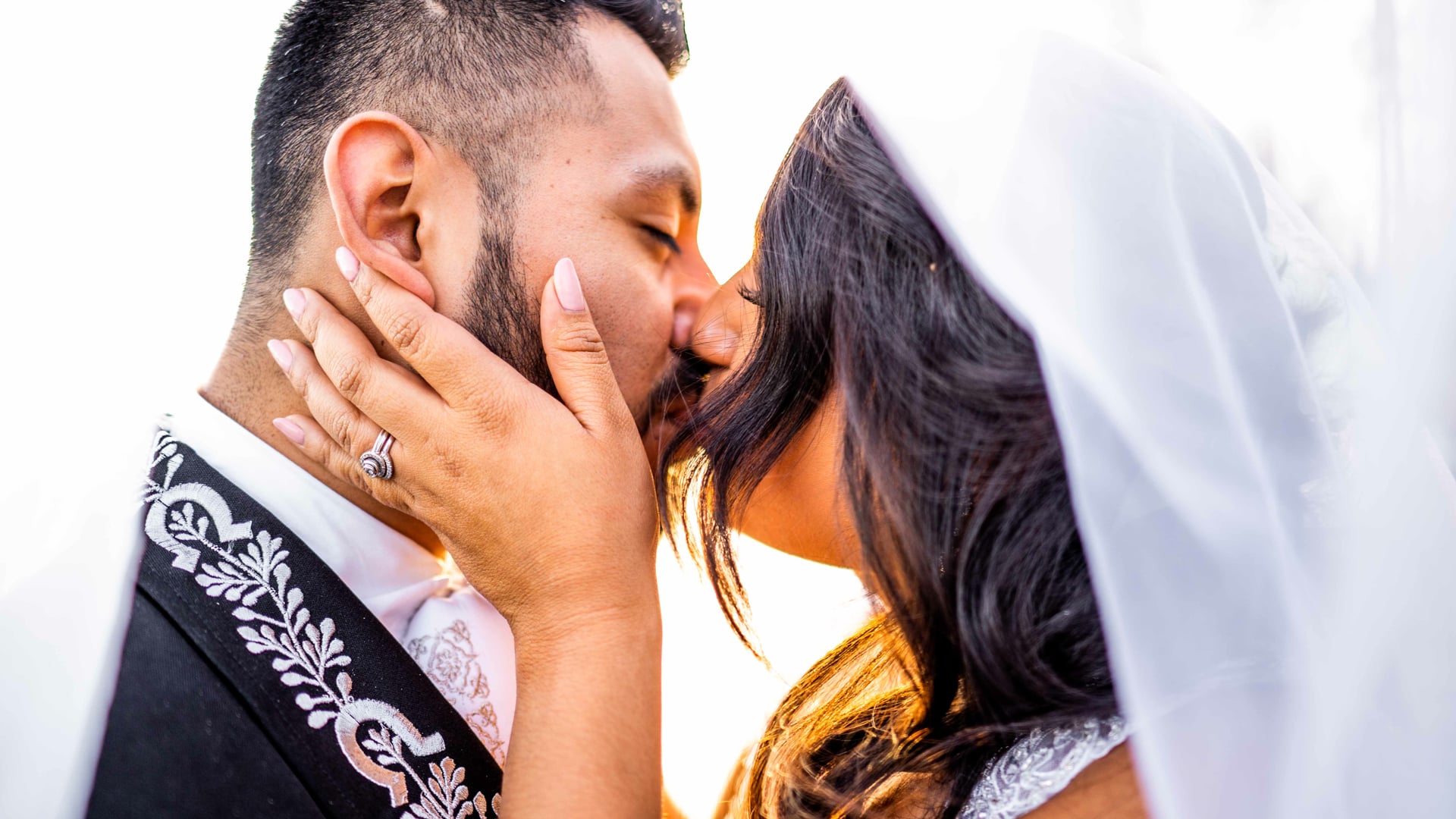 Carolina & Eduardo's Wedding at Point Lookout Vineyards