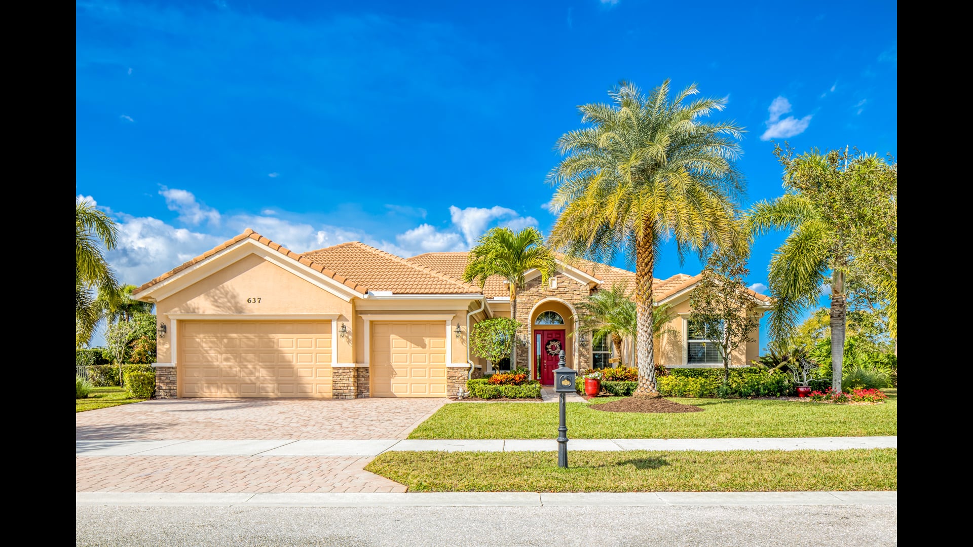 637 SE Tres Belle Circle, Stuart, FL