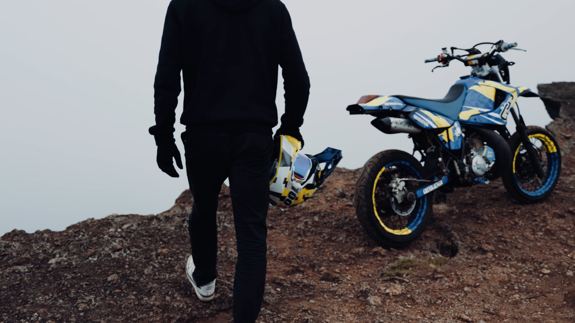 Cinematic motorbike @Math.wheels