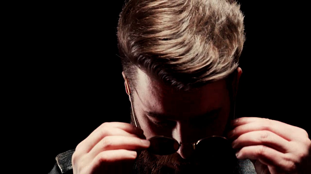 Lens R Us Banner on Vimeo