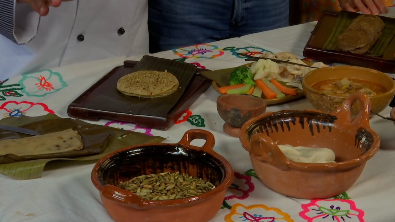 Caldo de Calabaza con Orejas de Pipián y Camarones en Salsa de Vainilla con Pulque