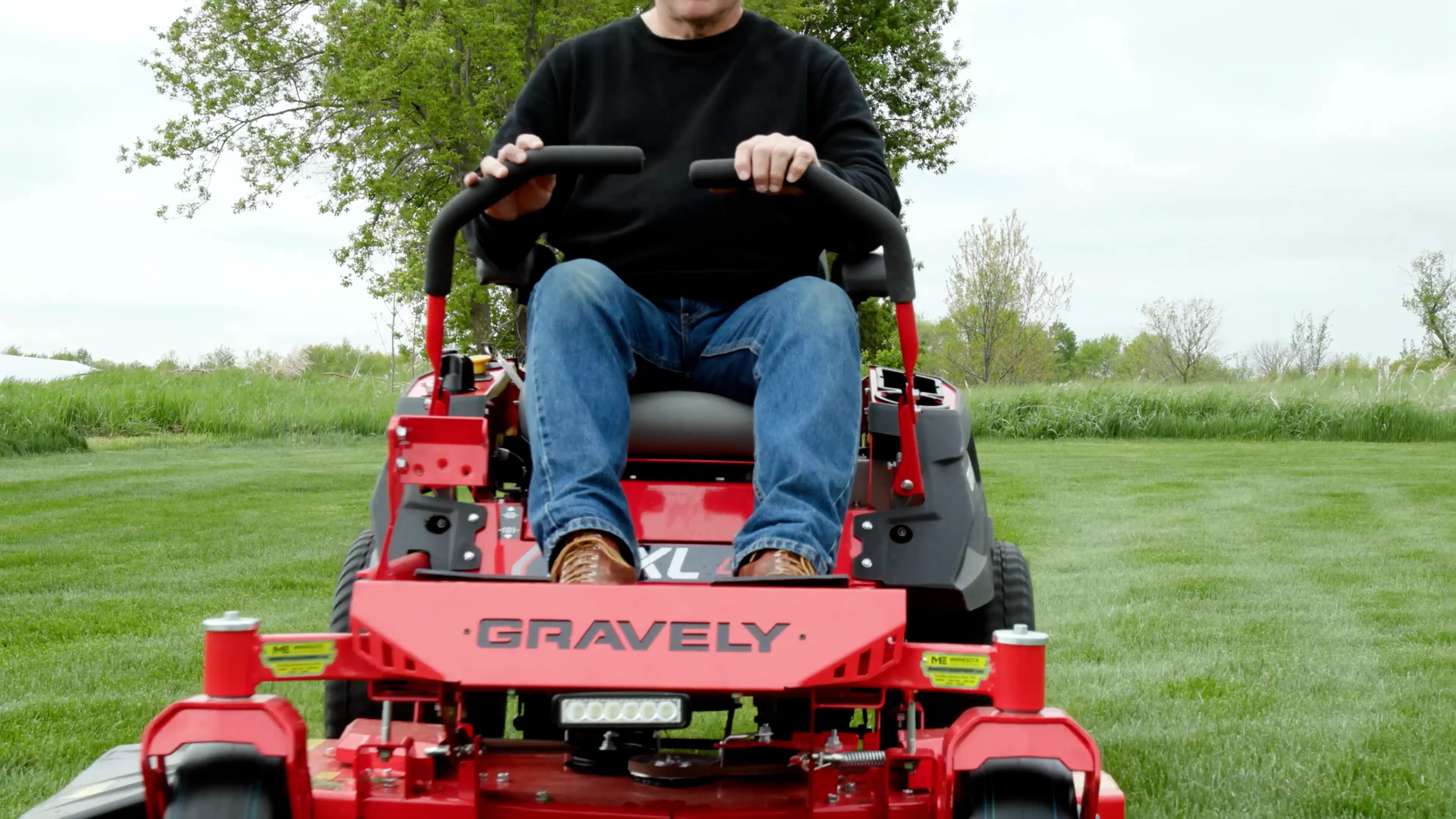 Gravely ZT XL 42 (918012) - Minnesota Equipment
