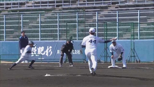 【春季キャンプ】ライオンズ・與座海人が素早い牽制でランナーをアウトにする!! 2022年2月11日 埼玉西武ライオンズ