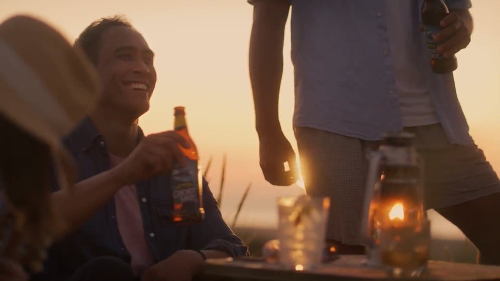 ADNAMS / BEERS THAT MAKE A DIFFERENCE