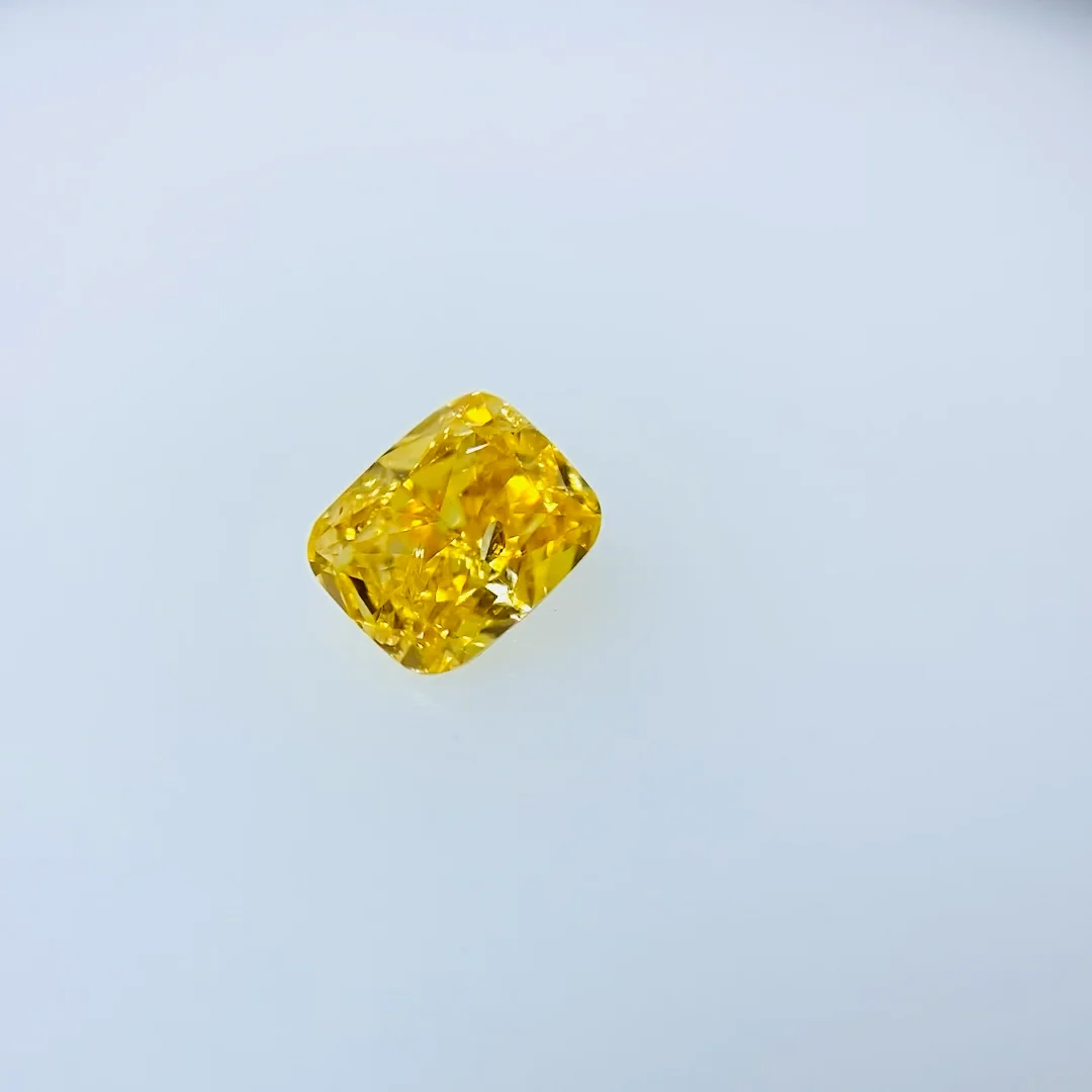 FANCY VIVID ORANGE YELLOW 0.207ct X/RT1067/CGL