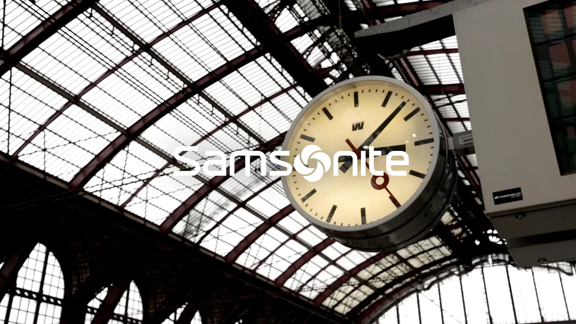 Samosonite_Roader_lifestyle video
