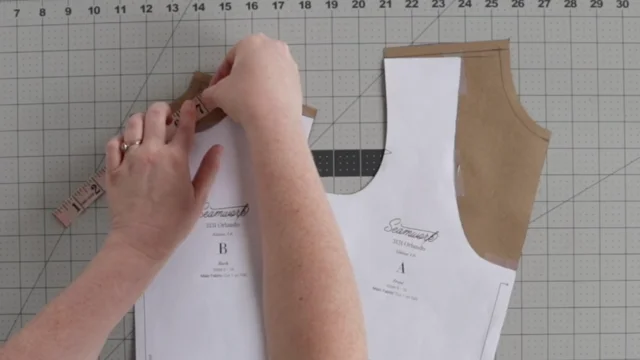 Pattern Hackers: How to Create a Scoop Neck