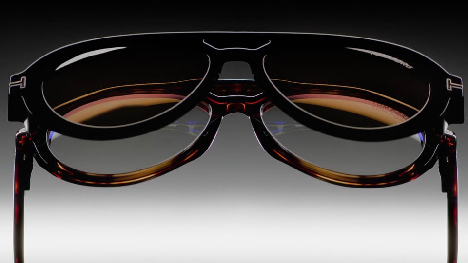 Tom Ford – Magnetic and Foldable Eyewear film