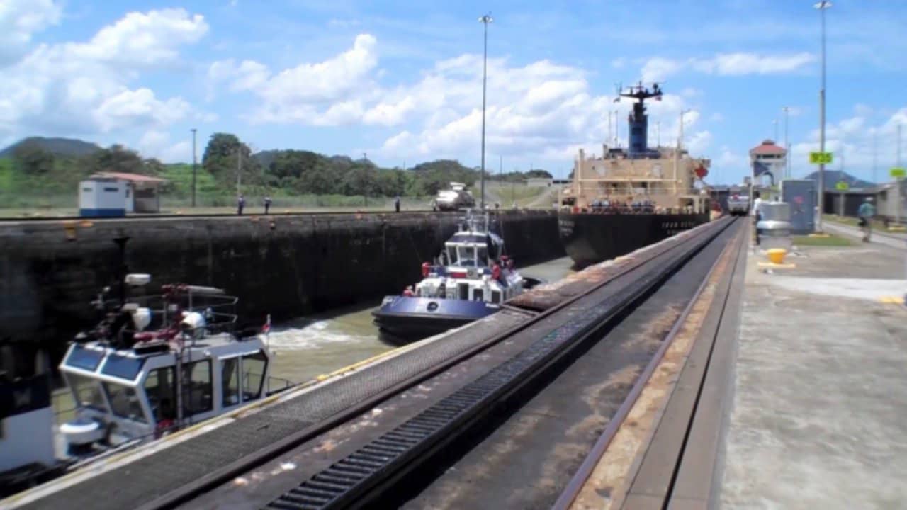 Le canal de Panama, autoroute maritime on Vimeo