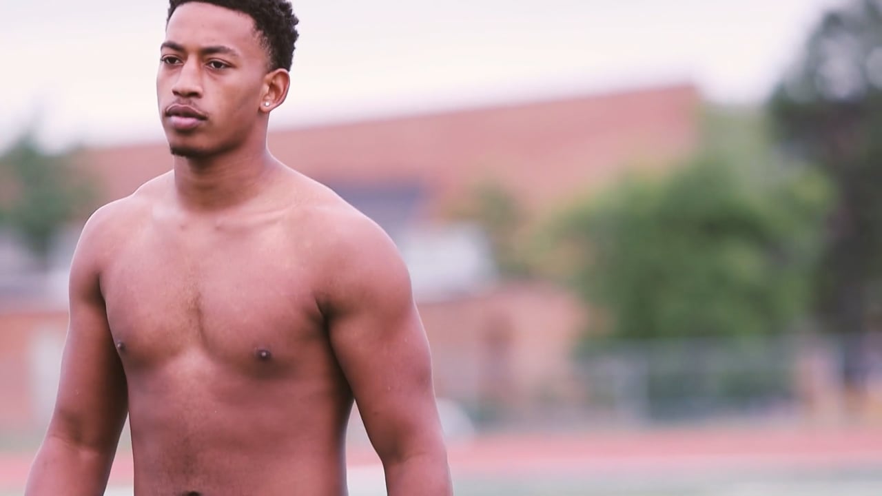 Watch emmett young's defensive end film