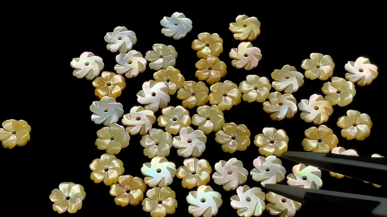 イエローシェル フラワー 8mm 中央穴 4枚｜天然石ビーズの卸問屋・通販