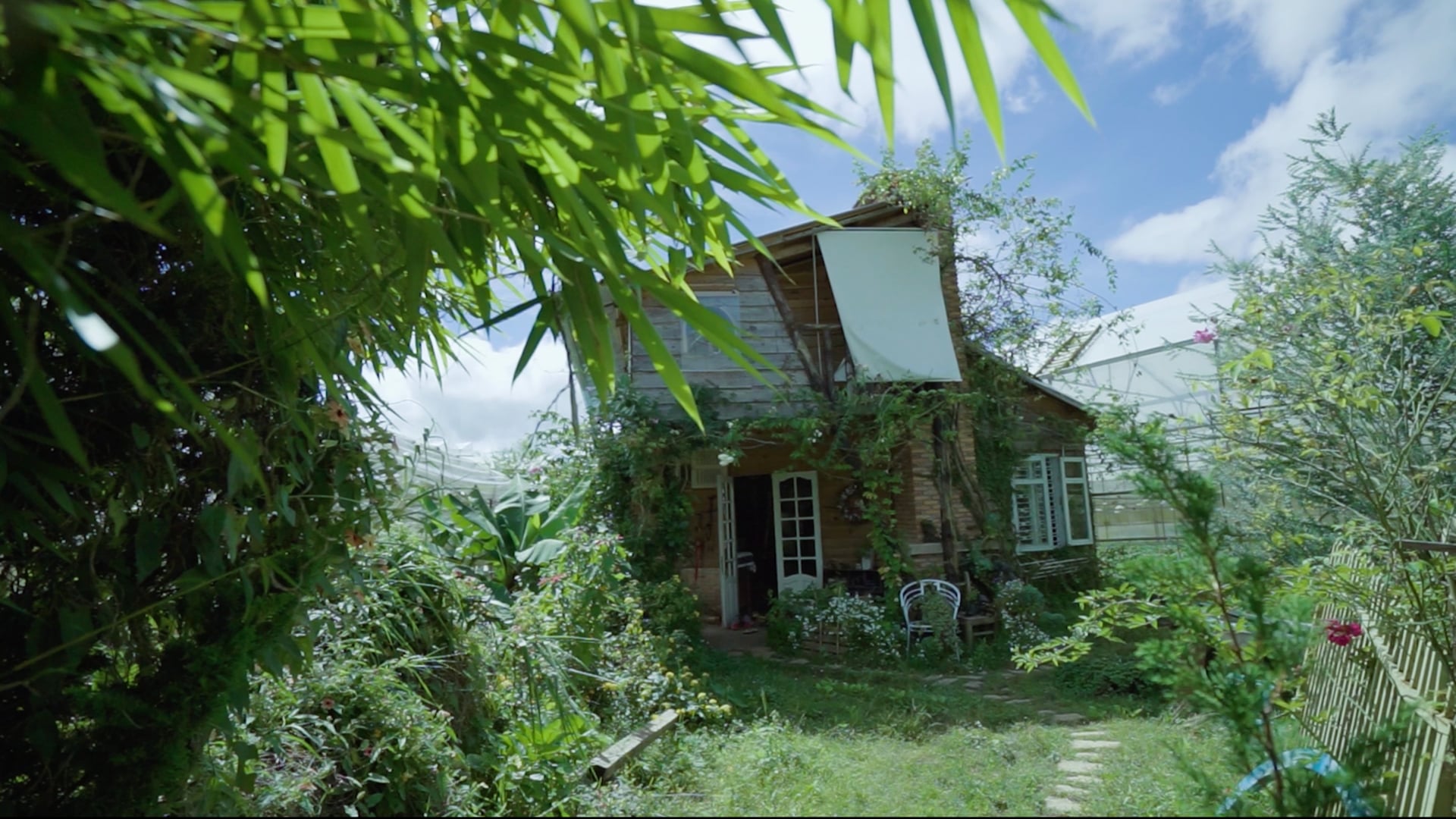 [documentary] - Smile Garden Dalat