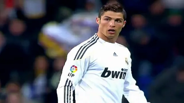 Cristiano Ronaldo at Home for Vogue España – The Fashionisto