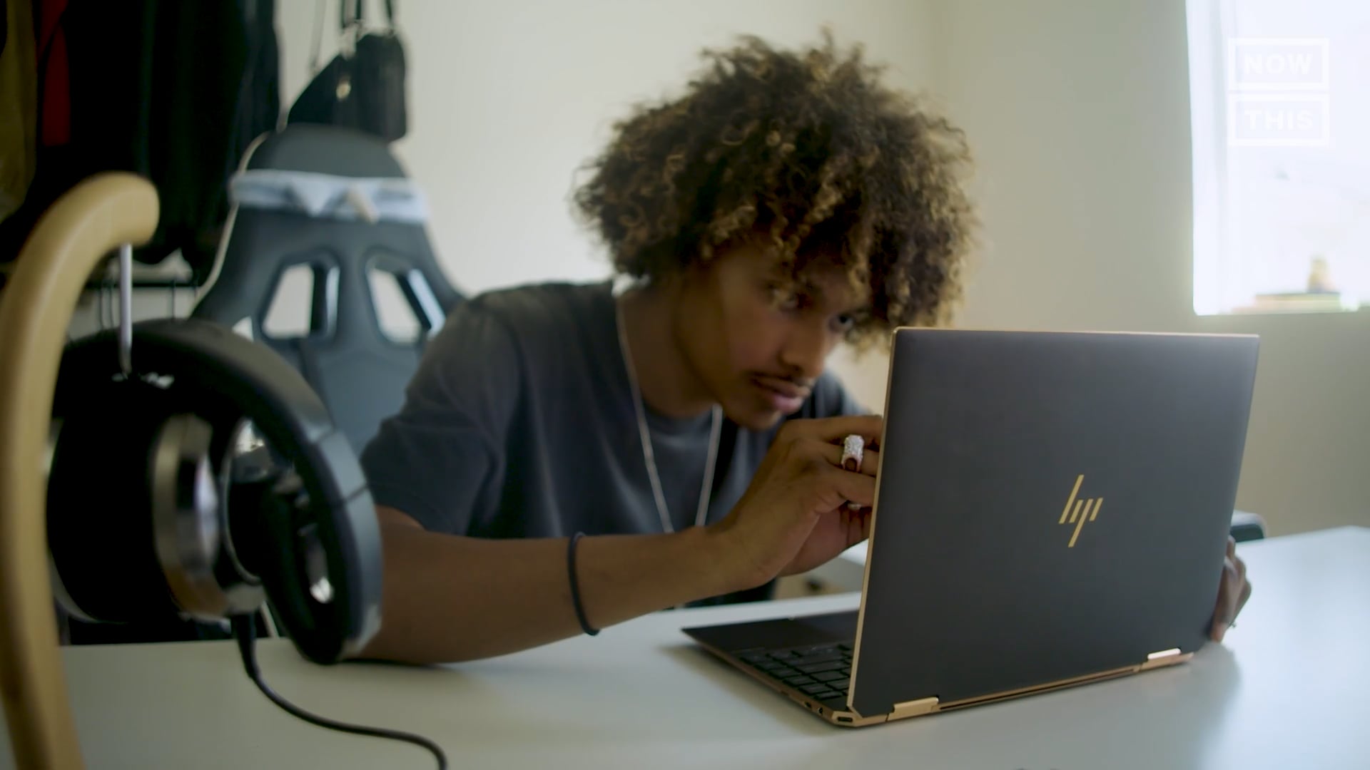 Hewlett Packard "Seen, SNRS"