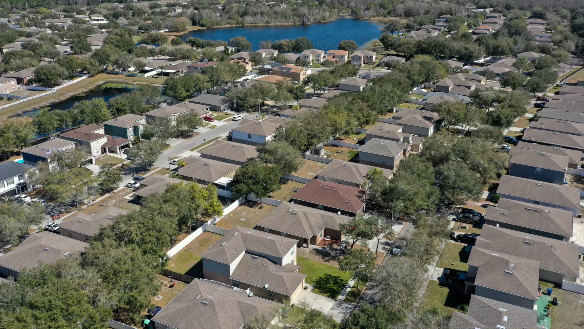 On The Market Large Home in the beautiful community of Ashley Lakes