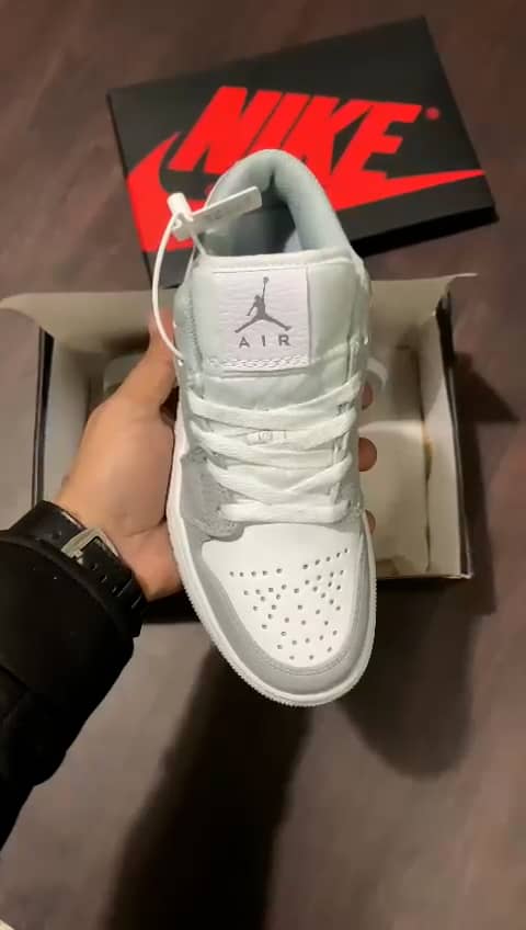 Air Jordan 1 Low Berlin Grey on Vimeo