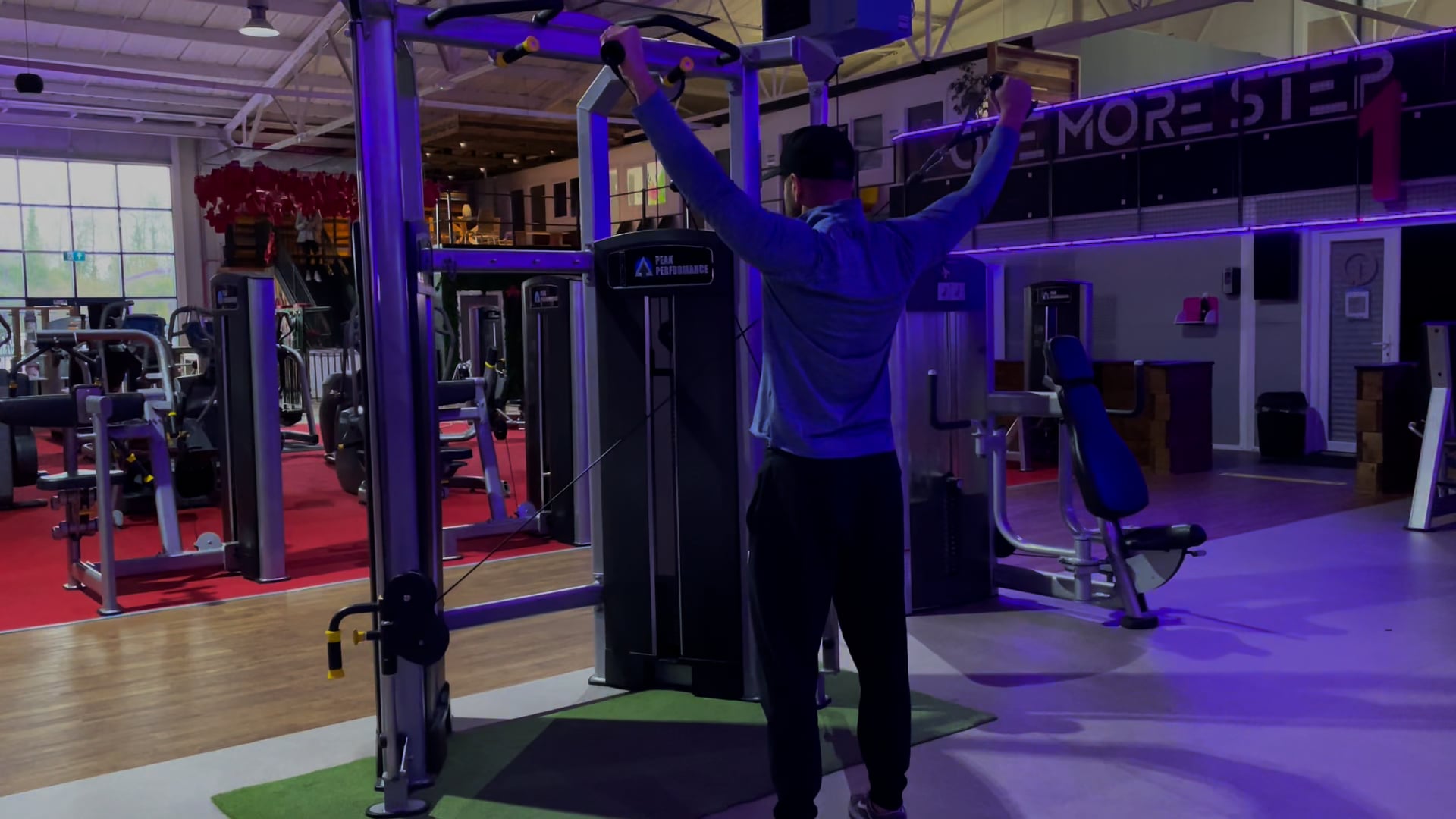 Cable Crucifix Lateral Raise on Vimeo