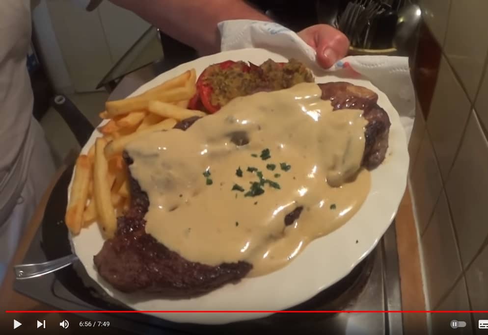 Entrecôte sauce roquefort(1).mp4 on Vimeo