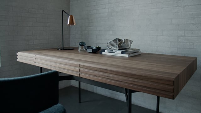 [more] HARRI desk