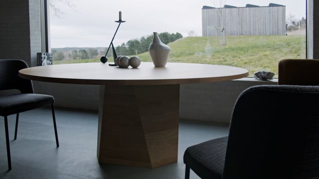 [more] VARAN table