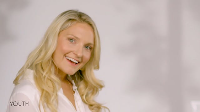 Elisabeth | Wear Your Own Face…Confidently